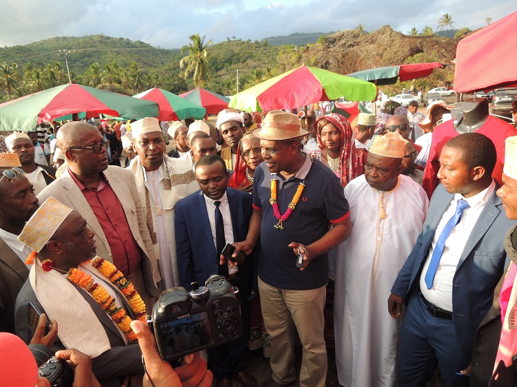 image Développement local: Ouverture du marché régional de Mbadjini, Larifou a tenu son pari